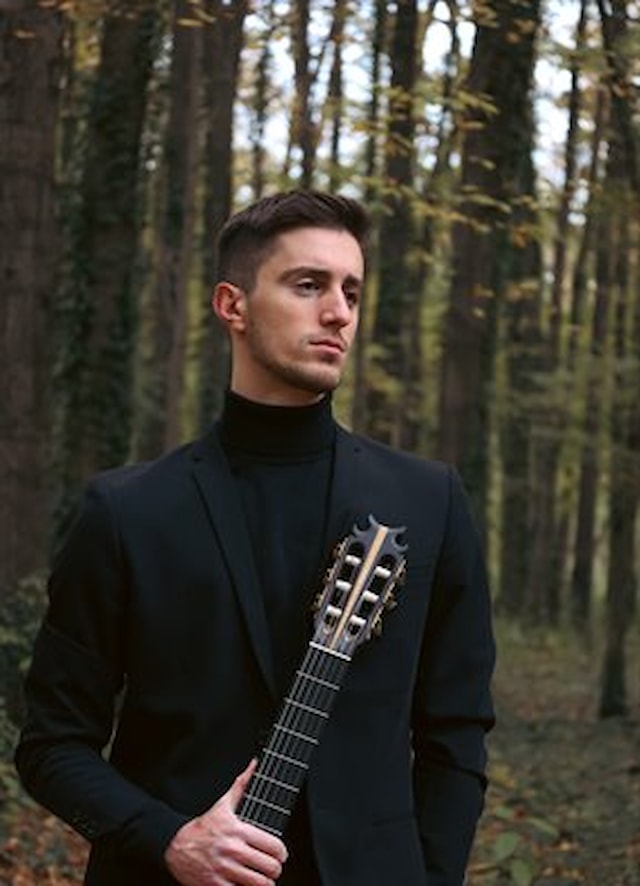 Tomislav Jelavić, gitara & Nives Županović Tica, flauta