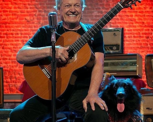 Ibrica Jusić, glas i gitara